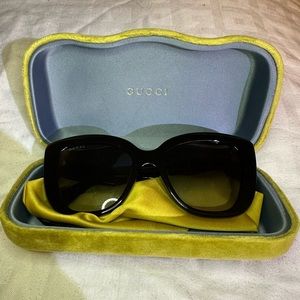 Women’s Gucci GG0327S